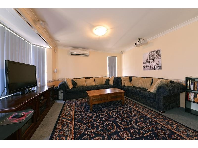 40 Bibbulmun Entrance, Sinagra WA 6065