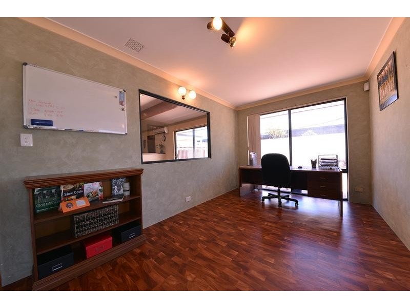 40 Bibbulmun Entrance, Sinagra WA 6065