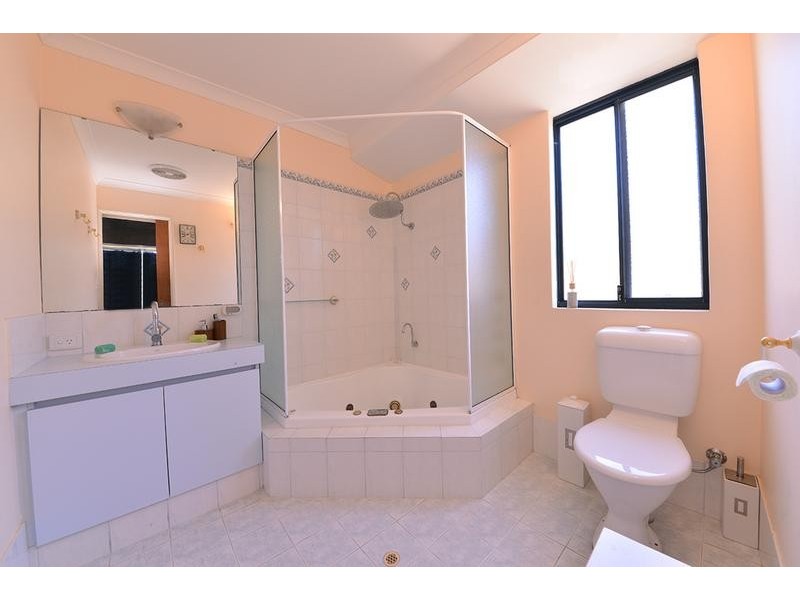 40 Bibbulmun Entrance, Sinagra WA 6065