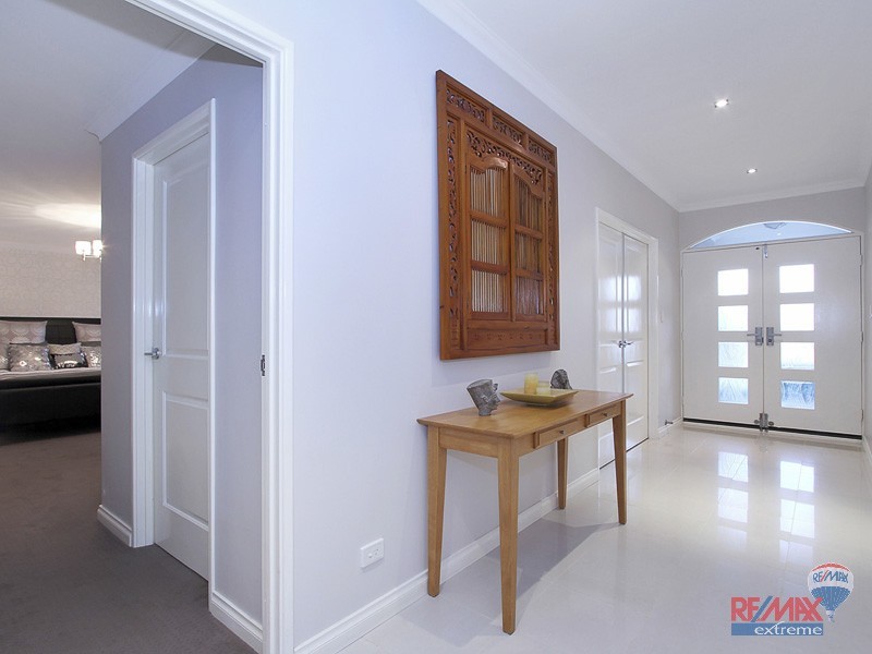 6 Meringa Crescent, Quinns Rocks WA 6030