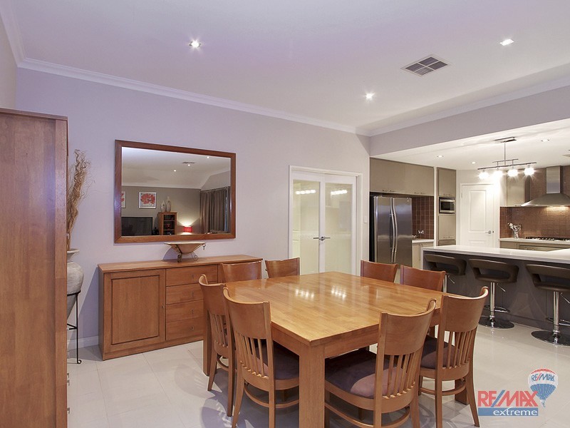 6 Meringa Crescent, Quinns Rocks WA 6030