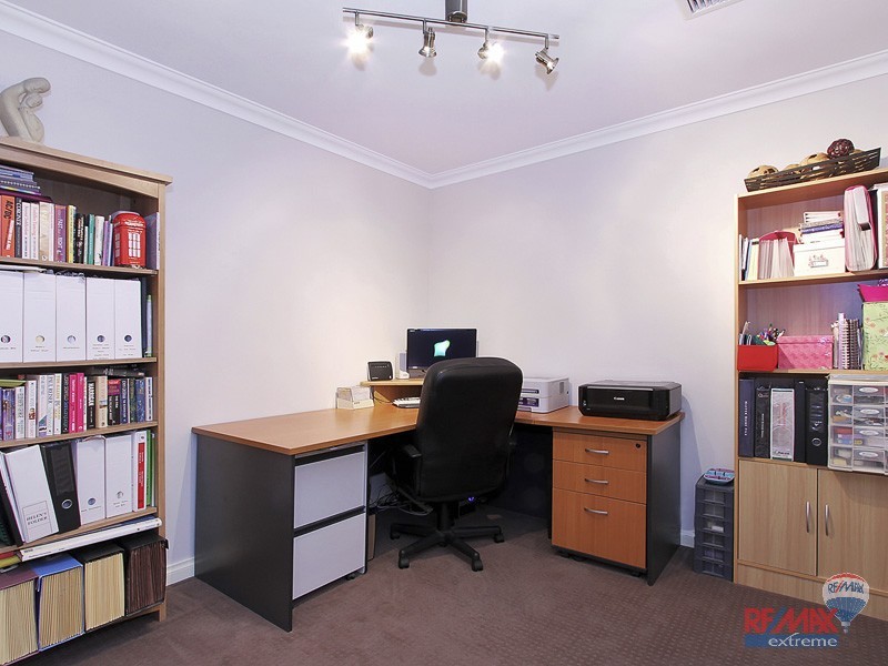 6 Meringa Crescent, Quinns Rocks WA 6030