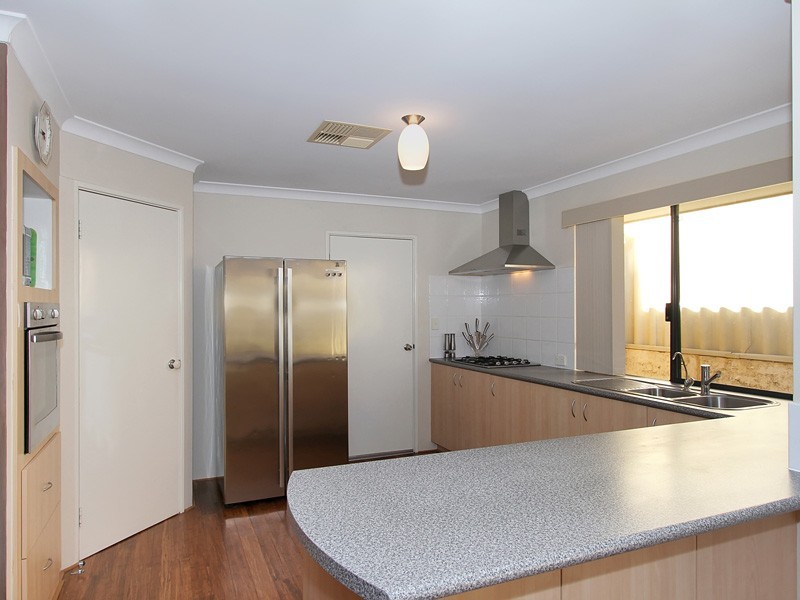 12 Skerries Way, Ridgewood WA 6030