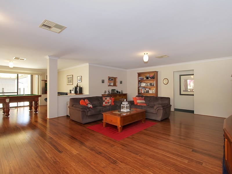 12 Skerries Way, Ridgewood WA 6030