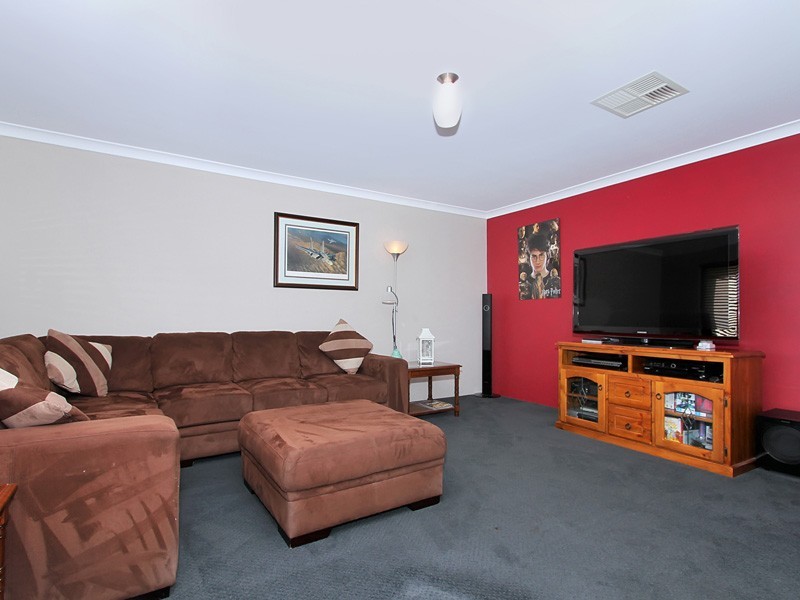 12 Skerries Way, Ridgewood WA 6030