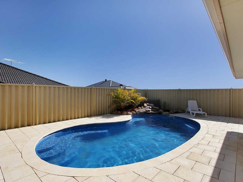 12 Skerries Way, Ridgewood WA 6030