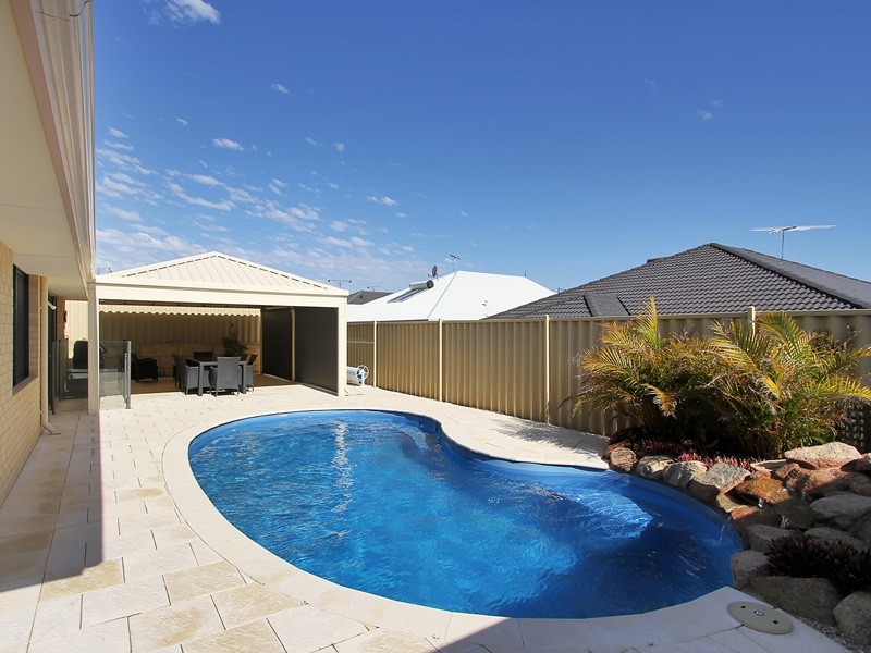 12 Skerries Way, Ridgewood WA 6030