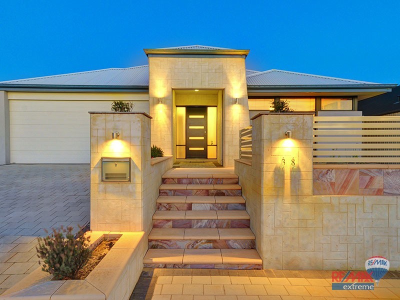 38 Litchfield Crescent, Carramar WA 6031