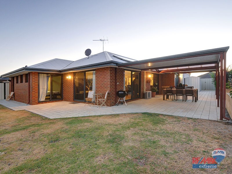 38 Litchfield Crescent, Carramar WA 6031