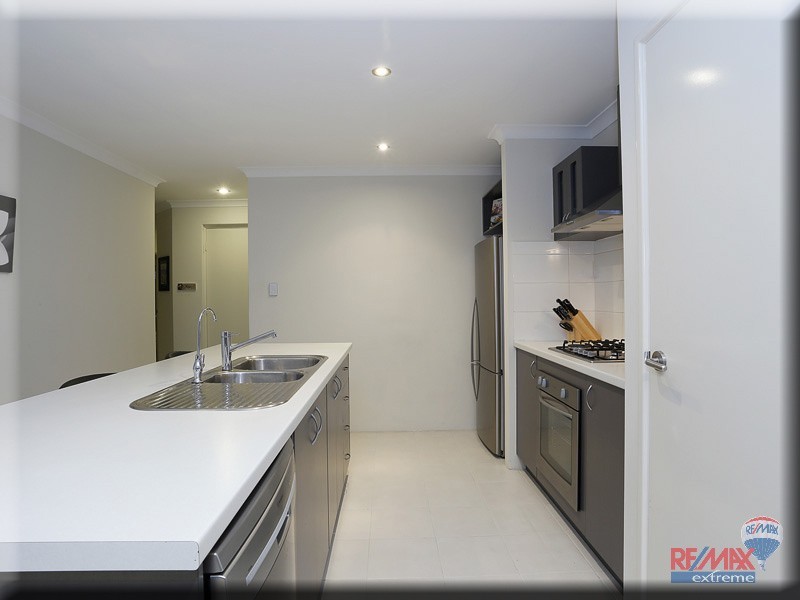 1/23 Crown Point Crescent, Butler WA 6036