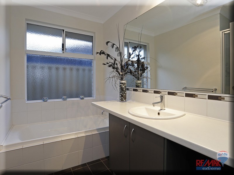 1/23 Crown Point Crescent, Butler WA 6036