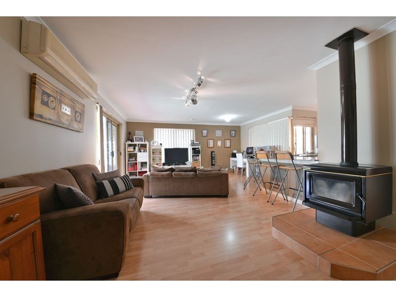 8 Lalina Way, Wanneroo WA 6065