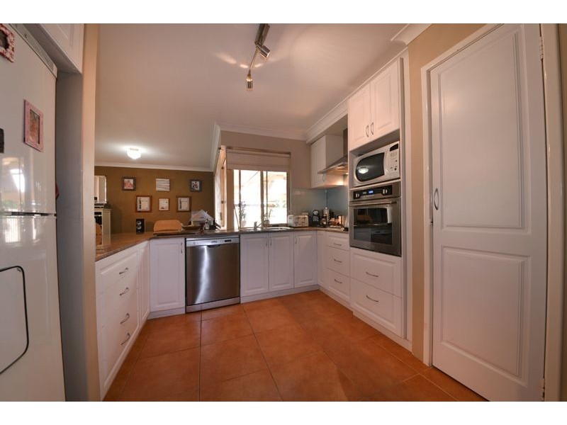 8 Lalina Way, Wanneroo WA 6065