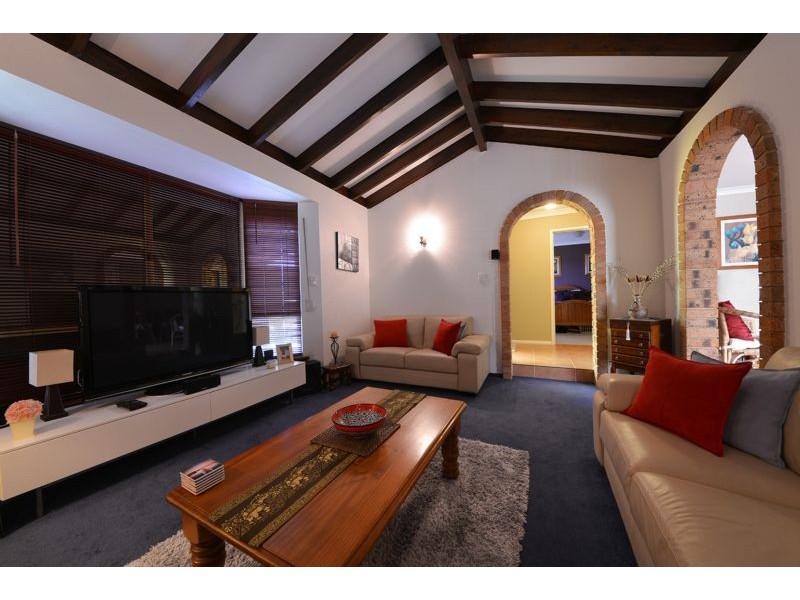 8 Lalina Way, Wanneroo WA 6065