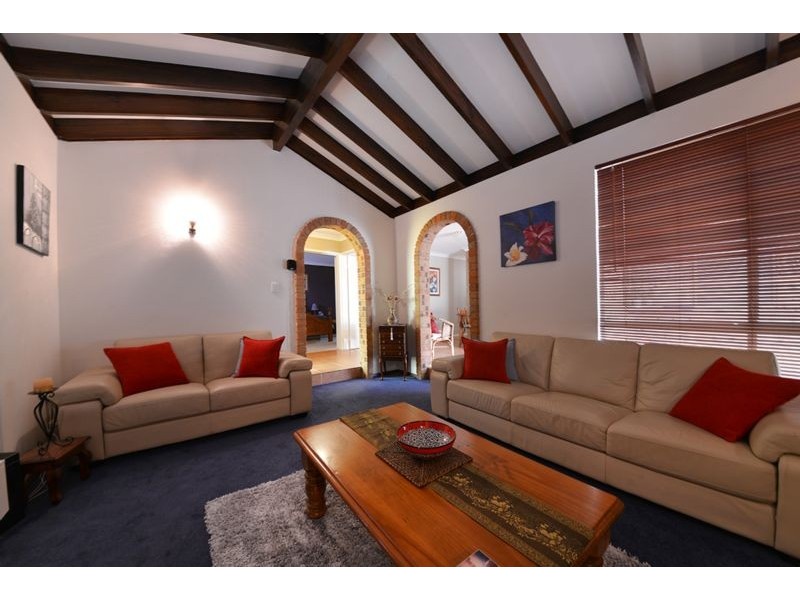 8 Lalina Way, Wanneroo WA 6065