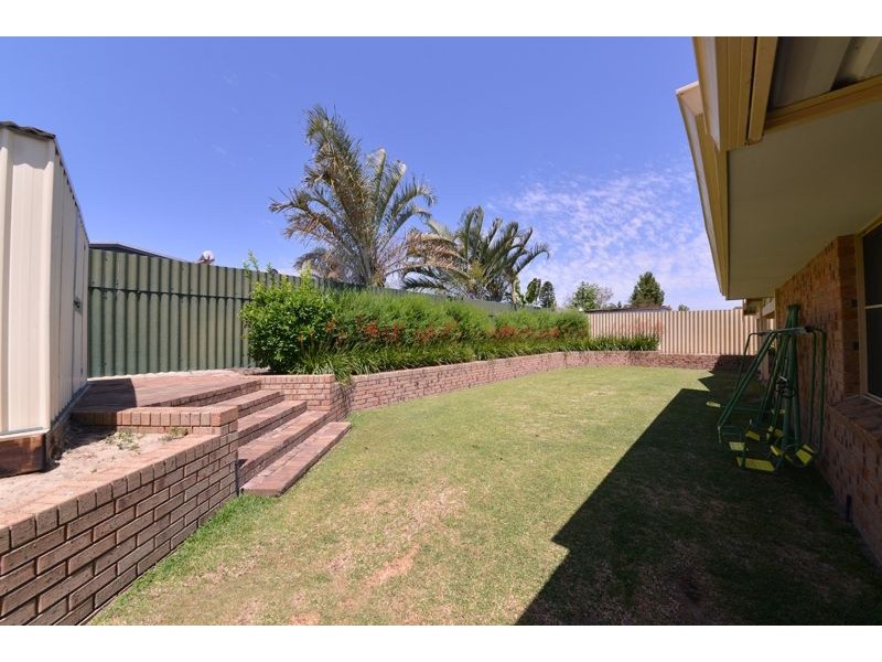 8 Lalina Way, Wanneroo WA 6065