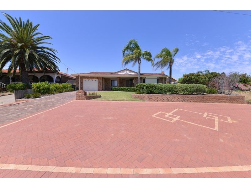 8 Lalina Way, Wanneroo WA 6065