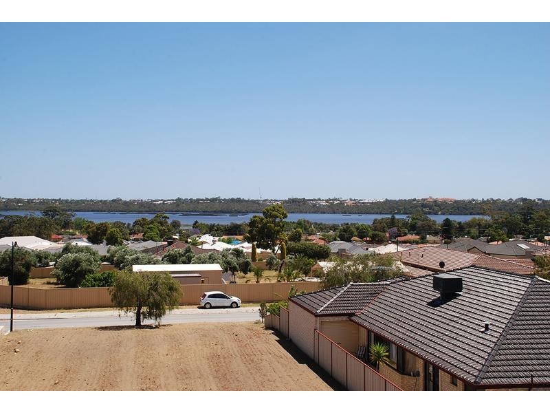 12 Capri Leone Way, Sinagra WA 6065