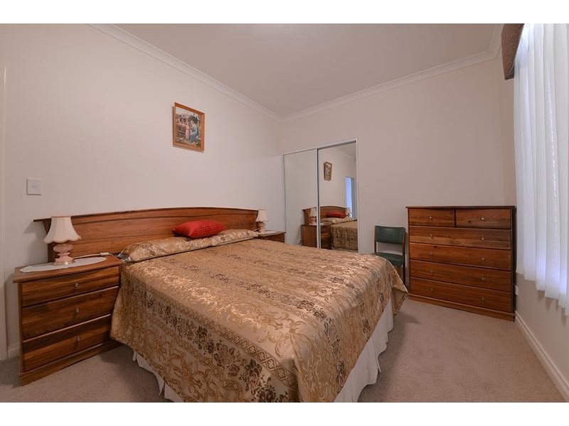 12 Capri Leone Way, Sinagra WA 6065