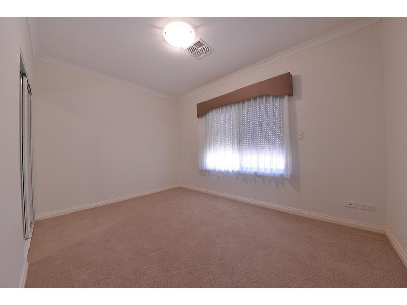 12 Capri Leone Way, Sinagra WA 6065