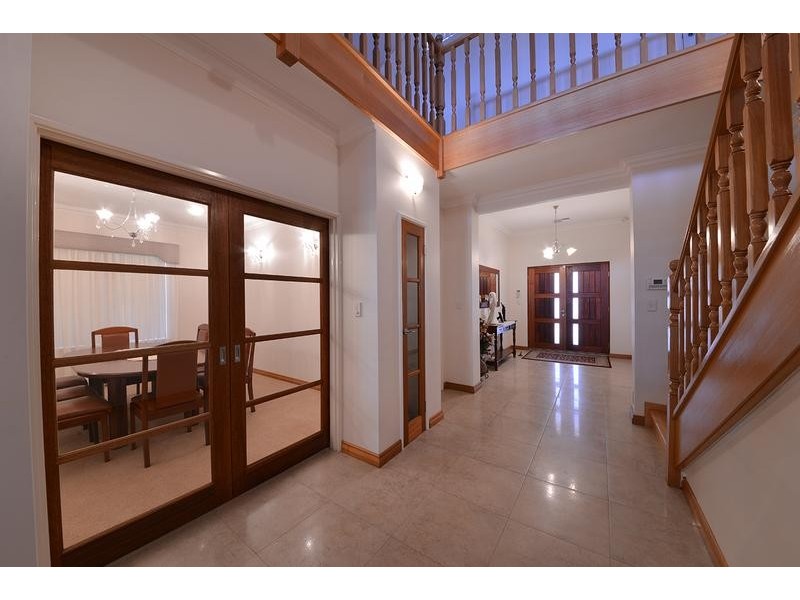 12 Capri Leone Way, Sinagra WA 6065