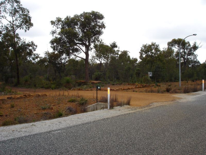 25 Pipe Lily Way, Lower Chittering WA 6084