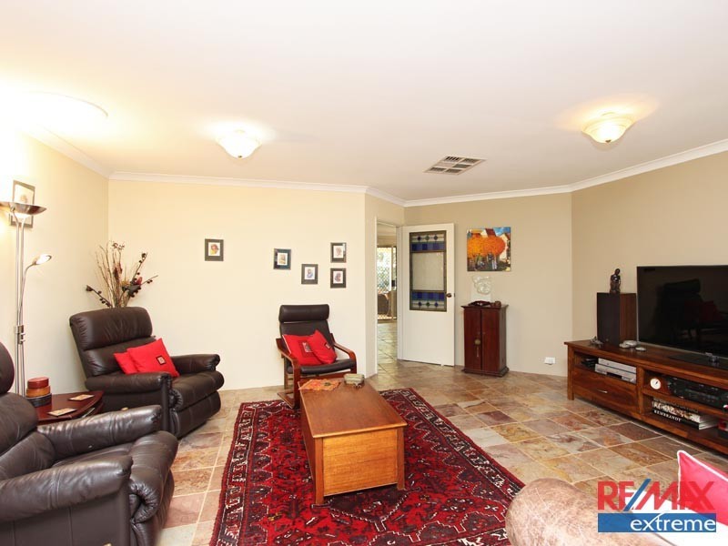 7 Mandilla Parade, Ballajura WA 6066