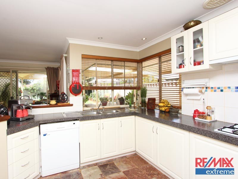 7 Mandilla Parade, Ballajura WA 6066