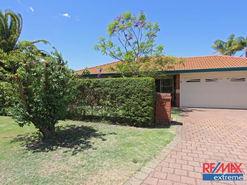 7 Mandilla Parade, Ballajura WA 6066