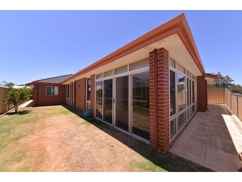 39 Messina Drive, Sinagra WA 6065