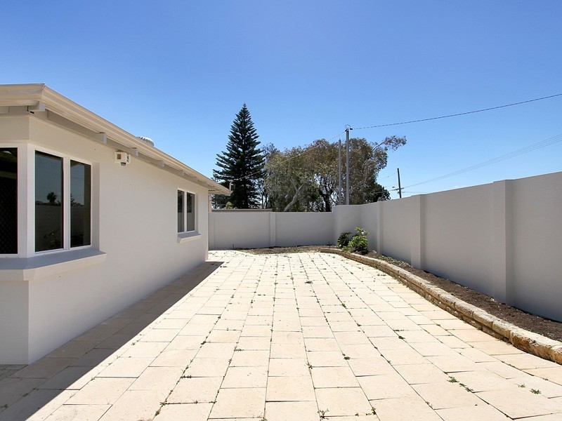 15a Rees Drive, Quinns Rocks WA 6030