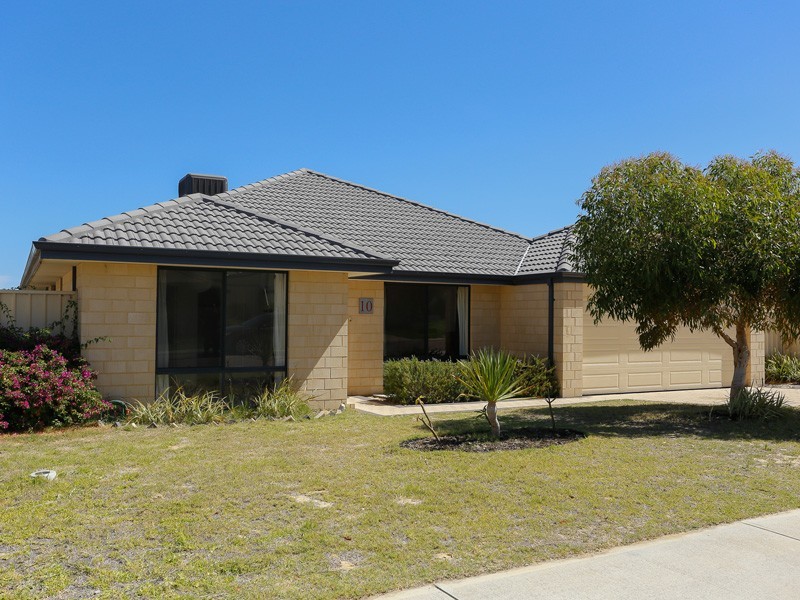 10 Cyandra Loop, Banksia Grove WA 6031