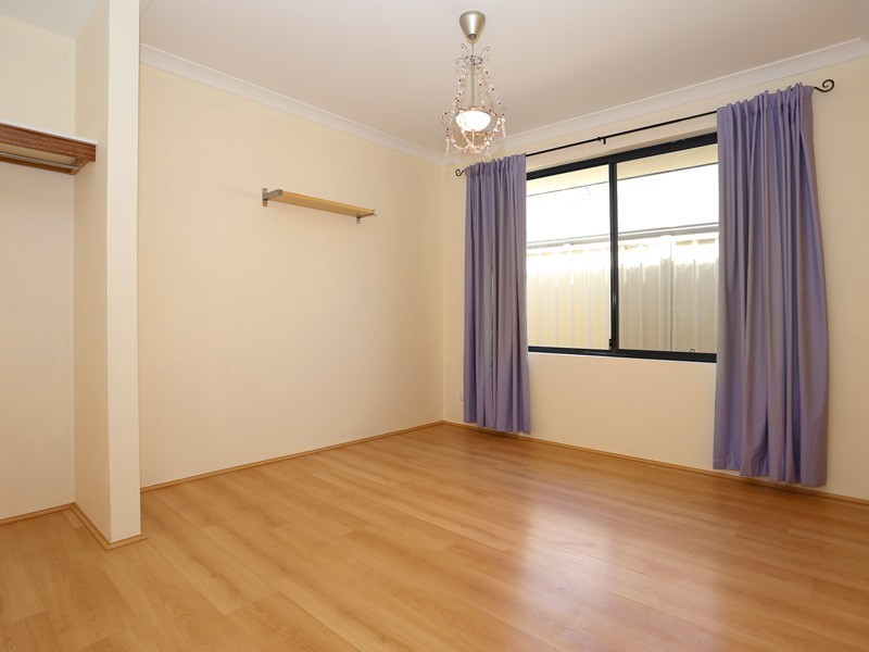 10 Cyandra Loop, Banksia Grove WA 6031