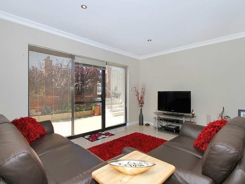 19 Harrison Lane, Madeley WA 6065