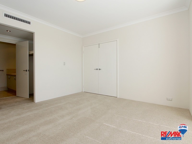 32 Lillico Ave, Burns Beach WA 6028