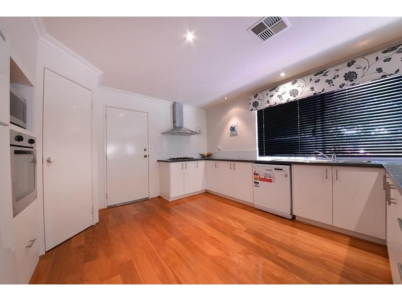 20 Grallina Way, Tapping WA 6065