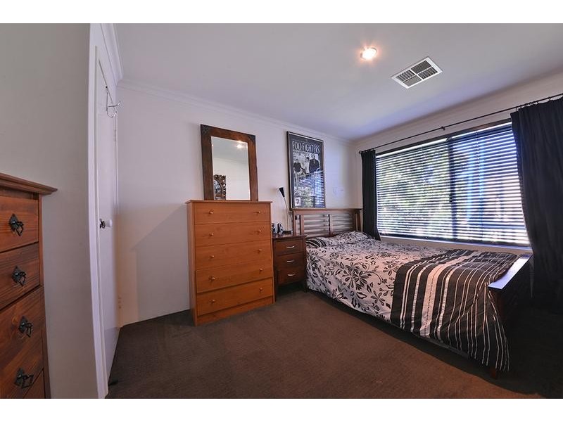 20 Grallina Way, Tapping WA 6065