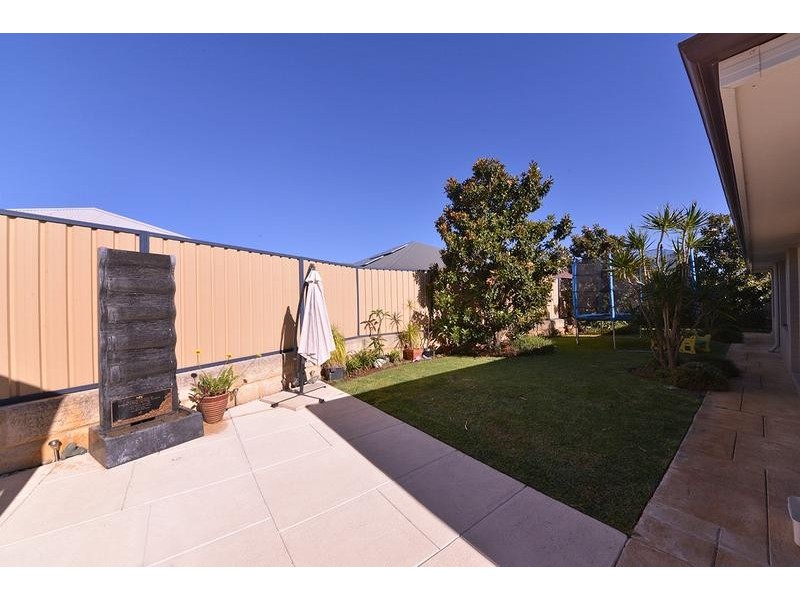 20 Grallina Way, Tapping WA 6065