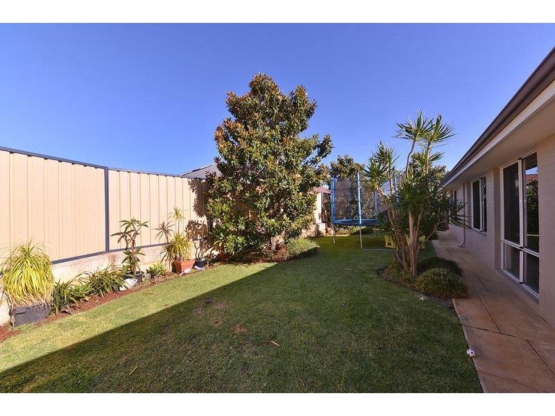 20 Grallina Way, Tapping WA 6065