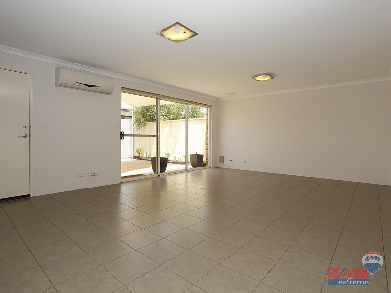 21 Bonvin Gardens, Tapping WA 6065