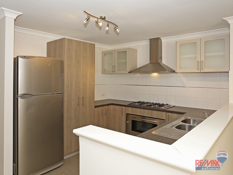 21 Bonvin Gardens, Tapping WA 6065