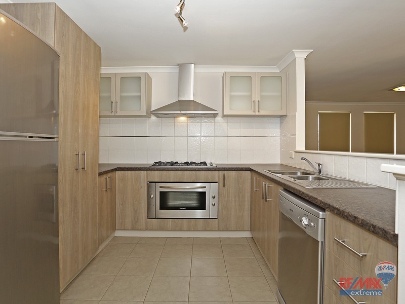 21 Bonvin Gardens, Tapping WA 6065