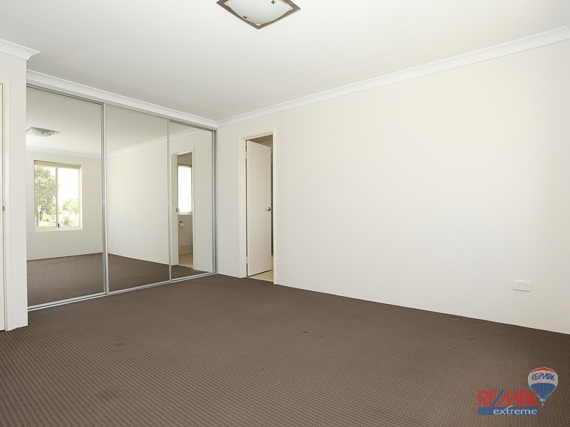 21 Bonvin Gardens, Tapping WA 6065