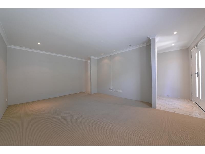 156 St Stephens Crescent, Tapping WA 6065