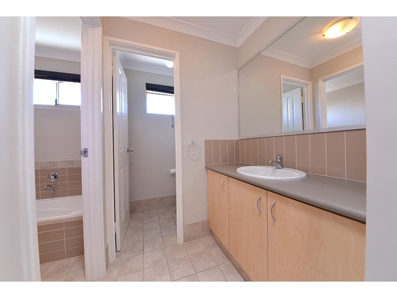 156 St Stephens Crescent, Tapping WA 6065