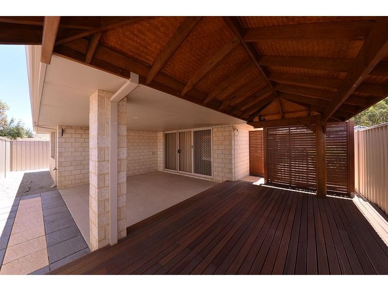 156 St Stephens Crescent, Tapping WA 6065