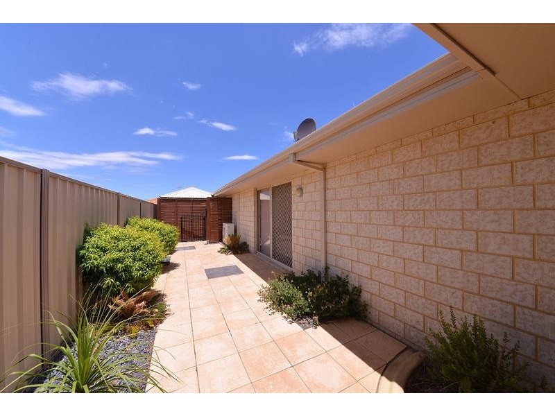 156 St Stephens Crescent, Tapping WA 6065