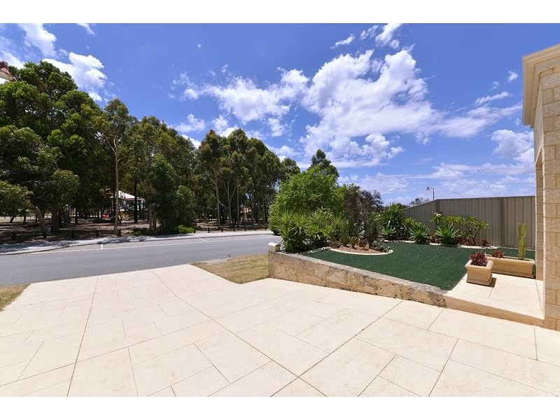 156 St Stephens Crescent, Tapping WA 6065