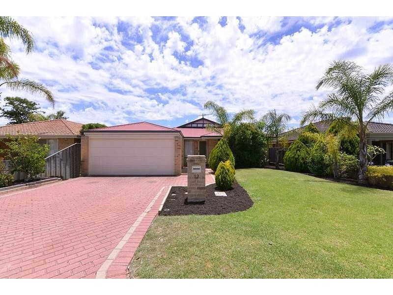 12 Mangrove Circuit, Banksia Grove WA 6031