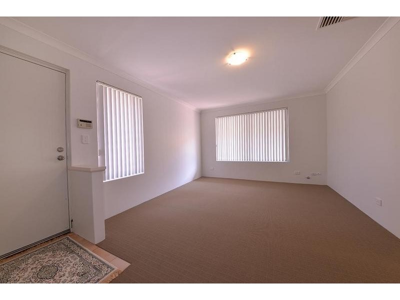 12 Mangrove Circuit, Banksia Grove WA 6031